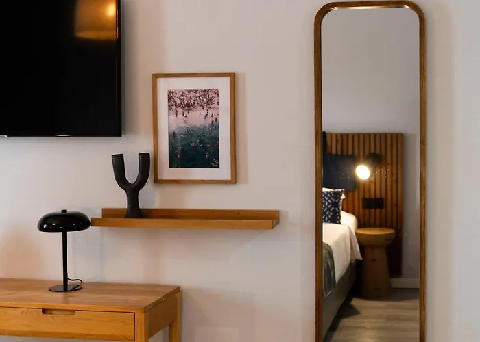 Wot Hotel